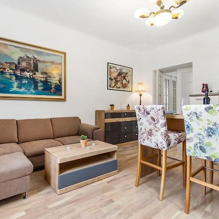 Villa Carolina Rijeka Exteriör bild