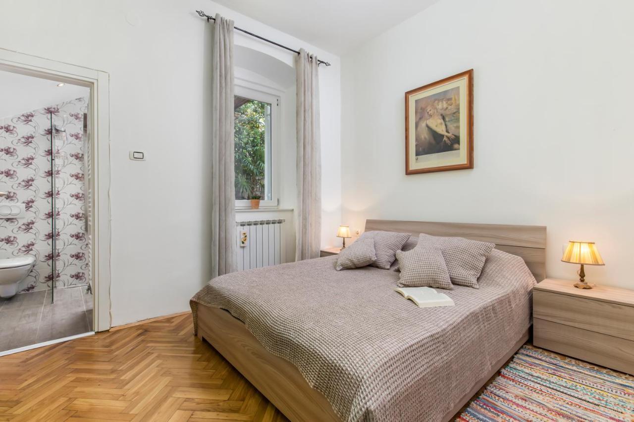Villa Carolina Rijeka Exteriör bild