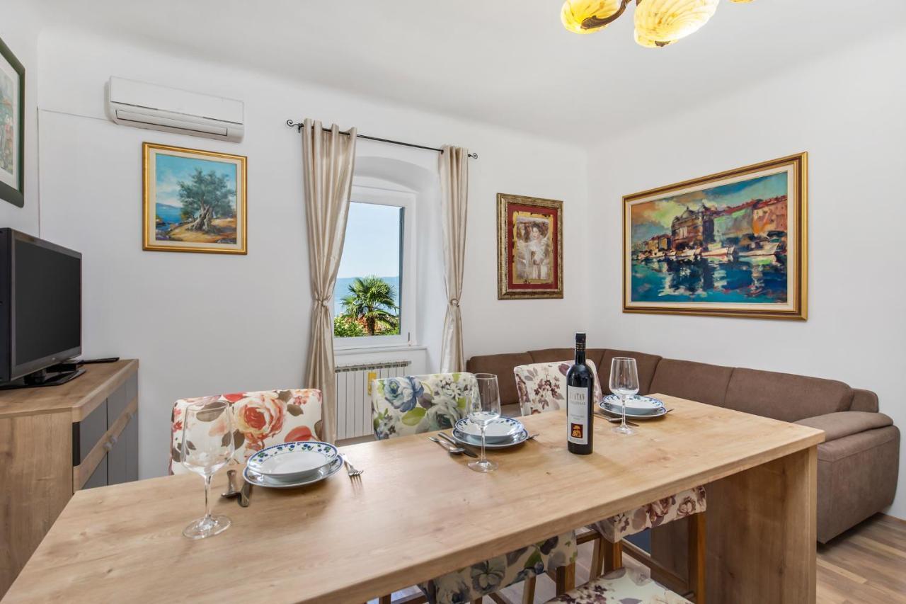 Villa Carolina Rijeka Exteriör bild