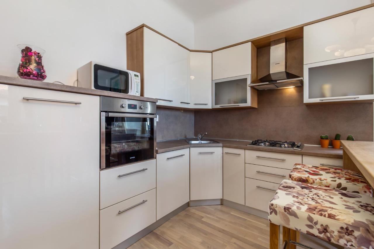 Villa Carolina Rijeka Exteriör bild
