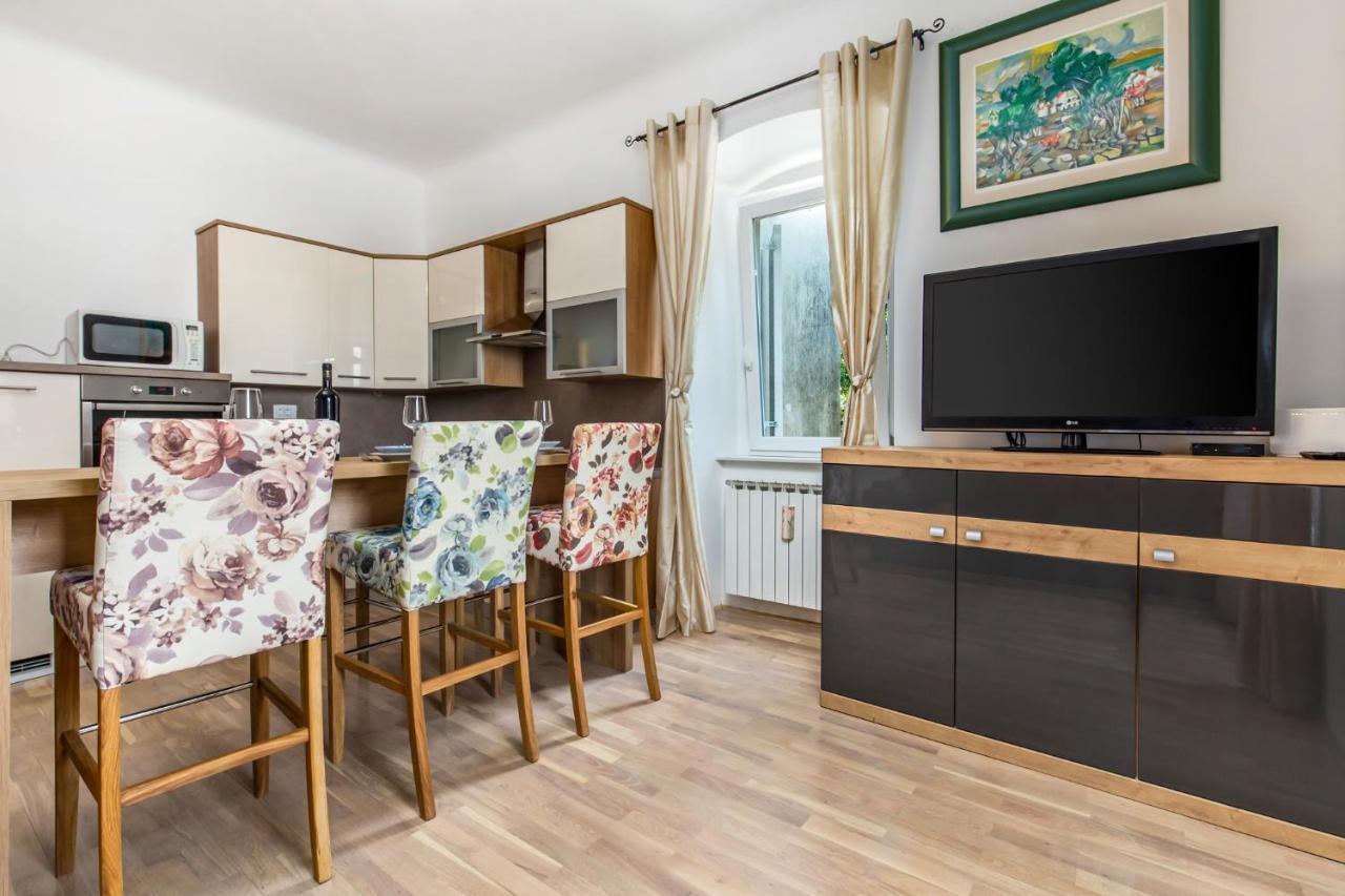 Villa Carolina Rijeka Exteriör bild